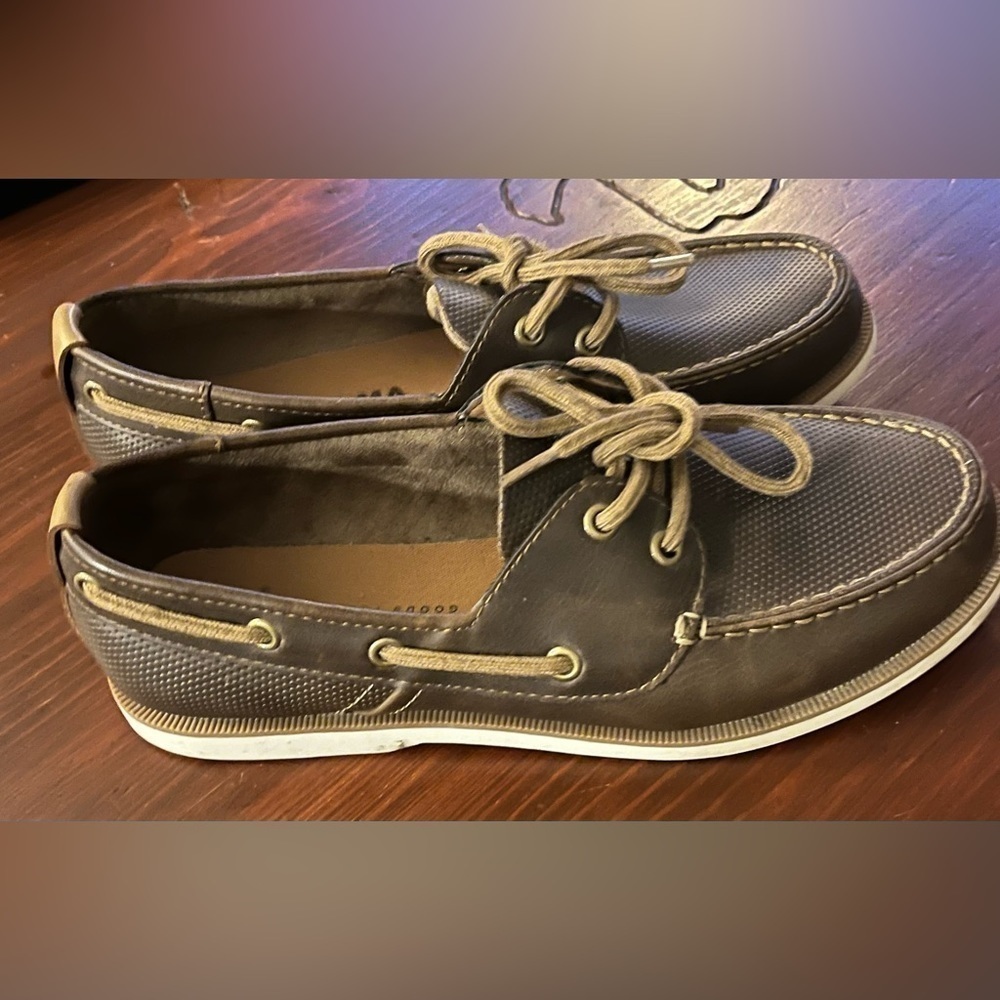 Sonoma Men’s loafer boat shoes size 8
